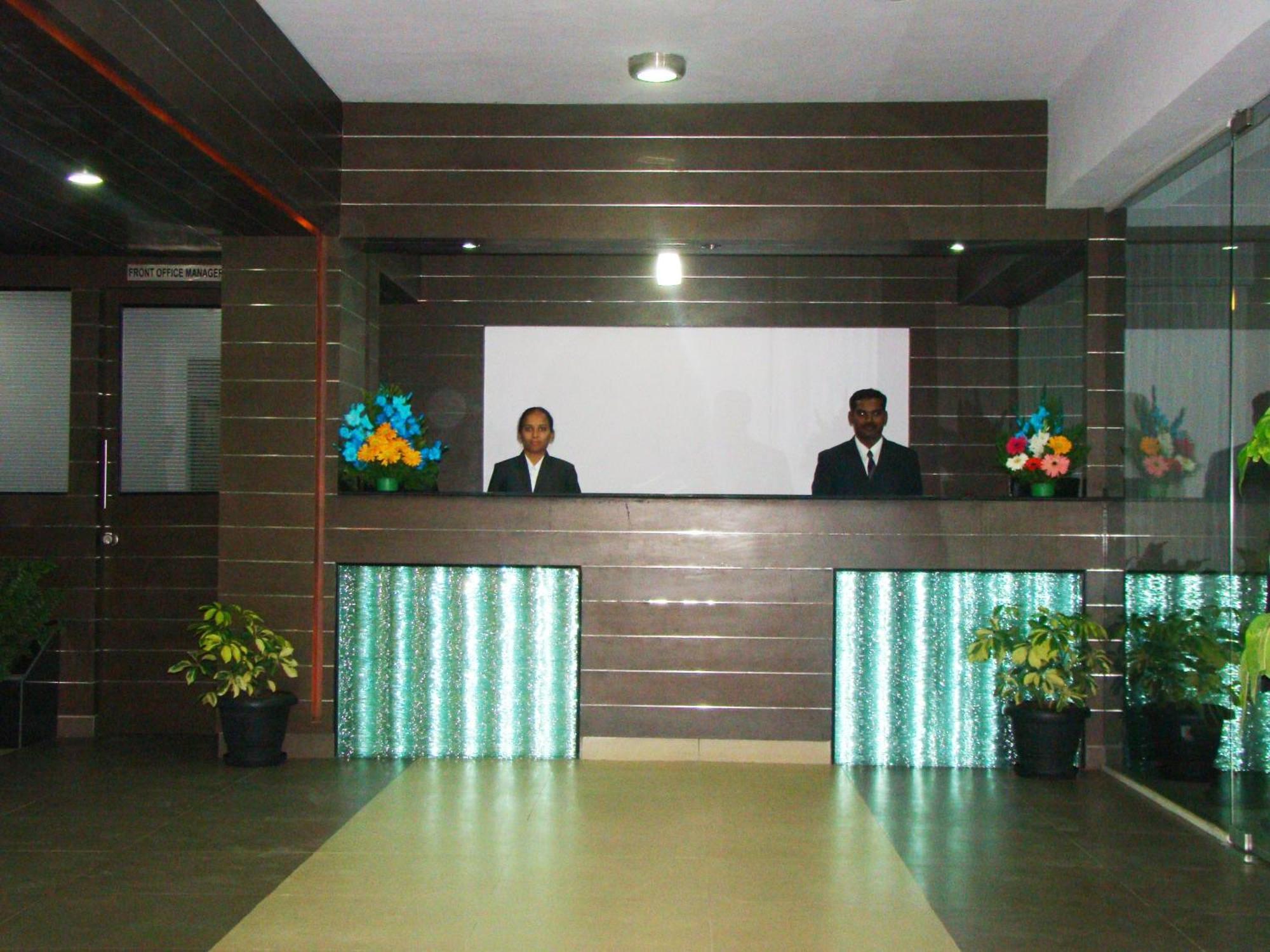 Hotel Grand Bee Bengalúr Exteriér fotografie