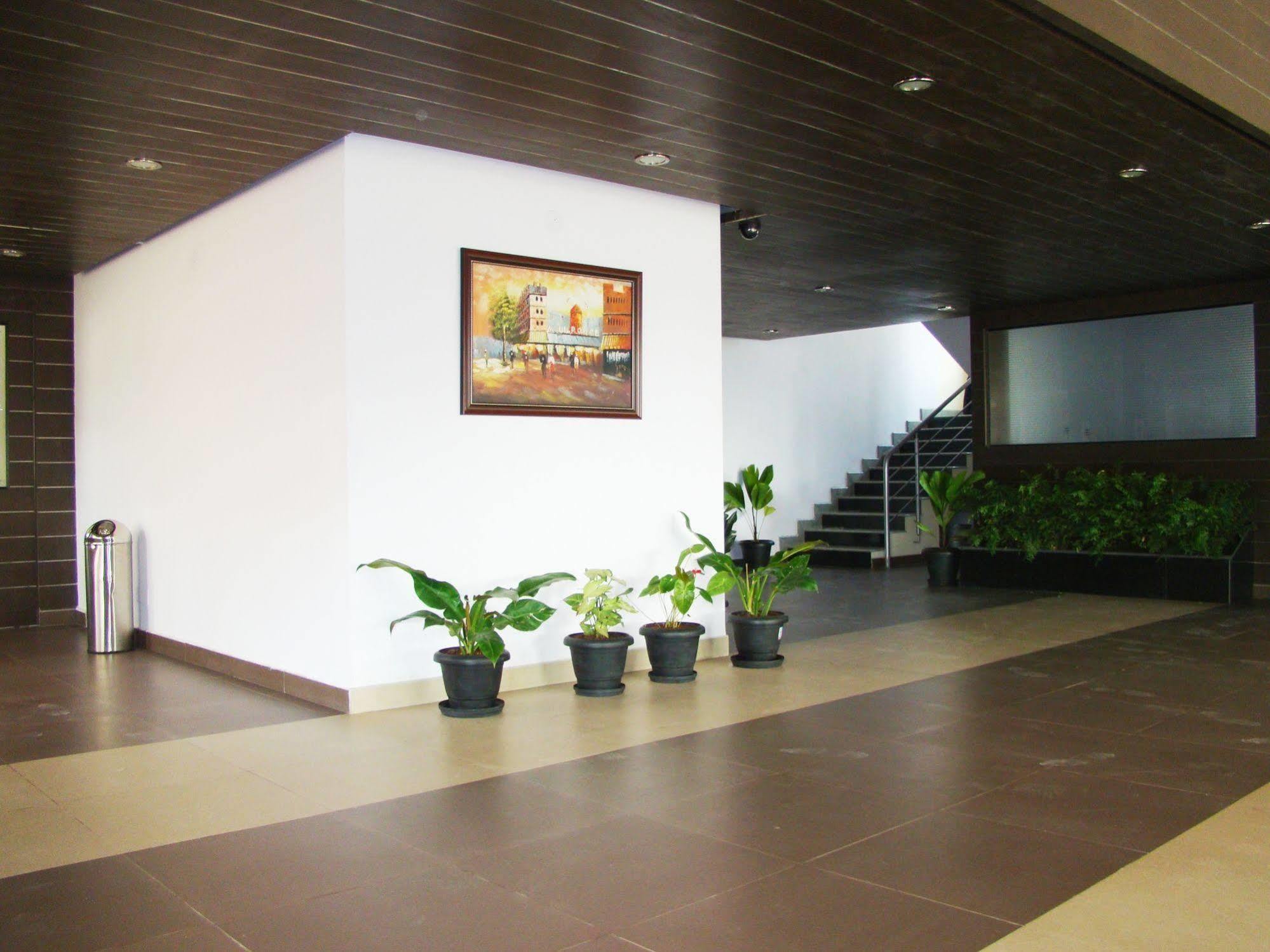 Hotel Grand Bee Bengalúr Exteriér fotografie